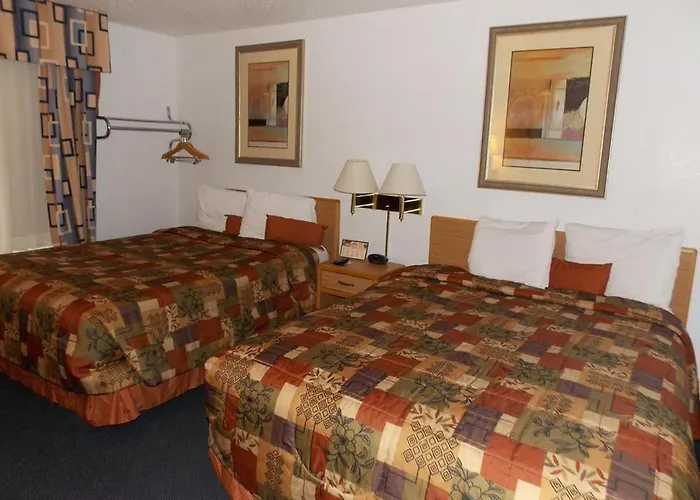 Norwood Inn And Suites - Minneapolis-St Paul Roseville